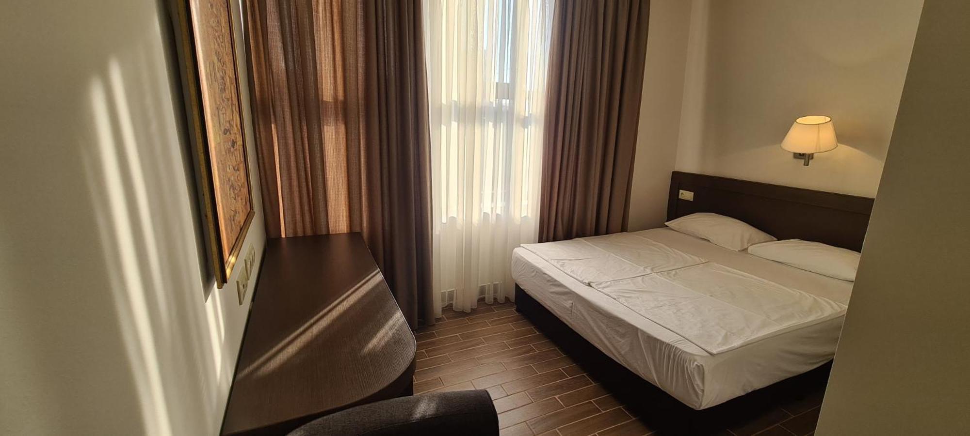 Yerevan Deluxe Hotel Exteriör bild
