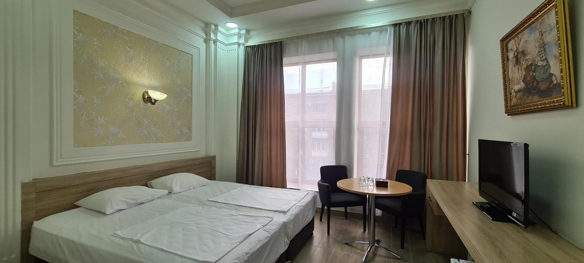 Yerevan Deluxe Hotel Exteriör bild