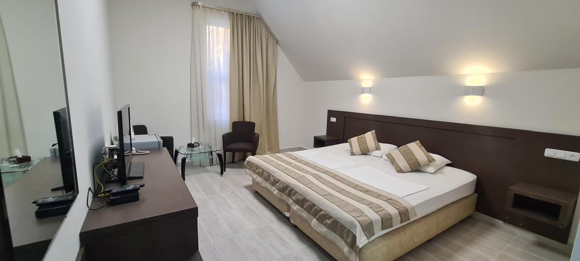 Yerevan Deluxe Hotel Exteriör bild