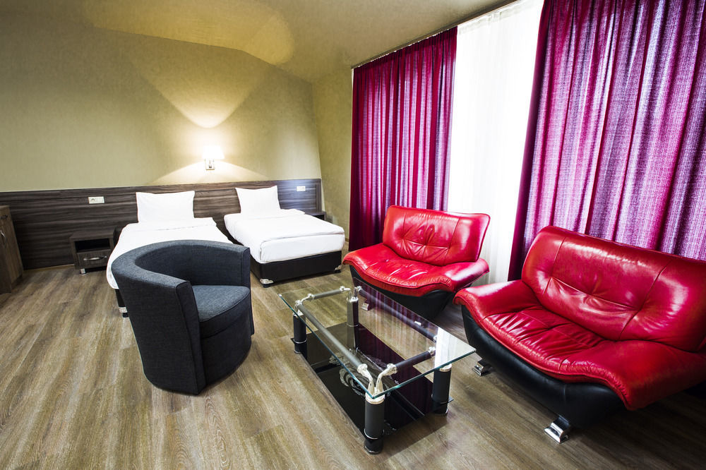 Yerevan Deluxe Hotel Exteriör bild