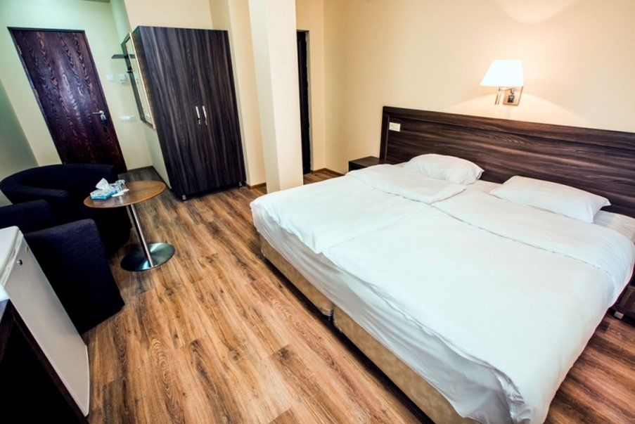 Yerevan Deluxe Hotel Exteriör bild