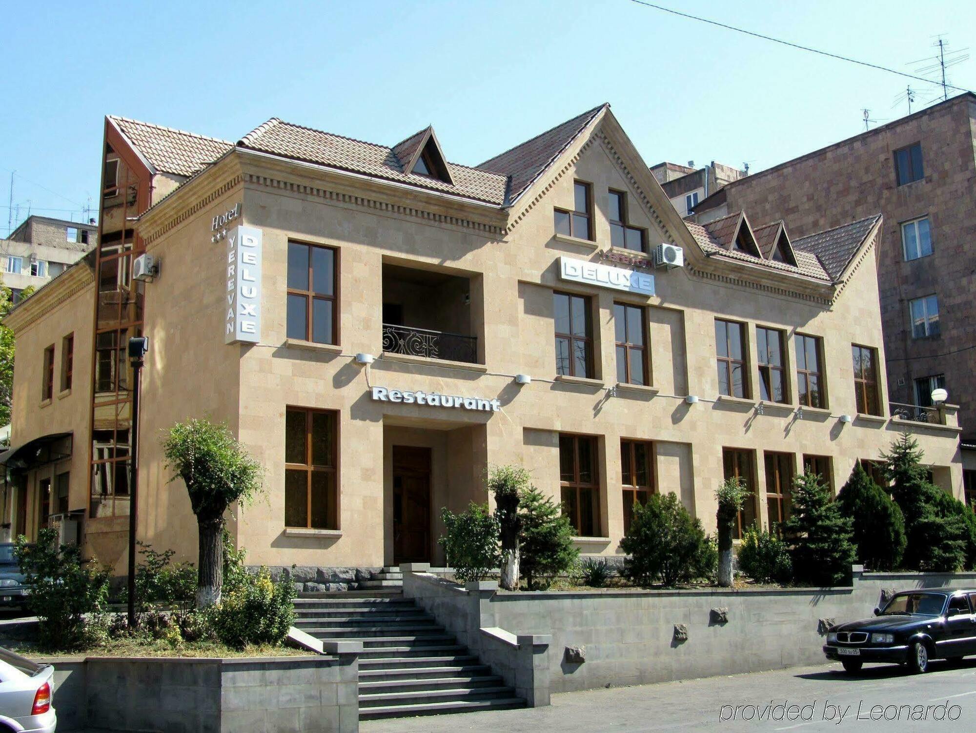 Yerevan Deluxe Hotel Exteriör bild